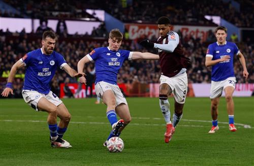 Aston Villa gegen Cardiff City