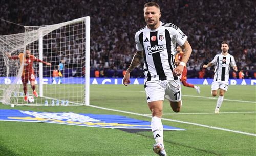 Galatasaray gegen Besiktas jk