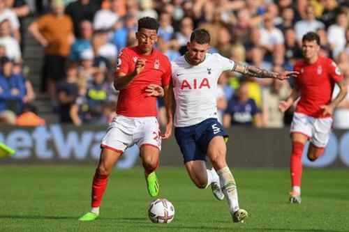 Nottingham Forest gegen Tottenham Hotspur