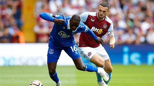Hibernian gegen Aston Villa