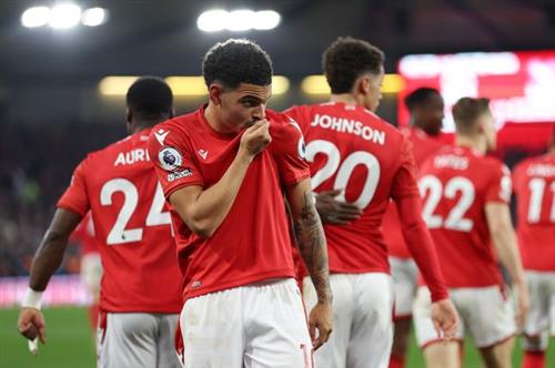 Nottingham gegen Crystal Palace