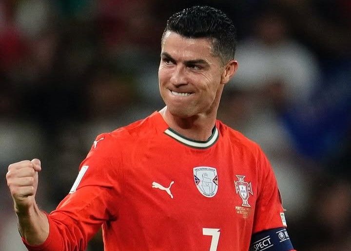 Fehlt in diesem Spiel aufgrund einer Sperre! Cristiano Ronaldo hat in den sozialen Medien eine Nachricht gepostet, um seine Teamkollegen anzufeuern: Vereint euch und kämpft für Portugal